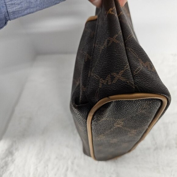 Max Studio Brown Insignia Clutch Cosmetic Bag - Picture 10 of 13